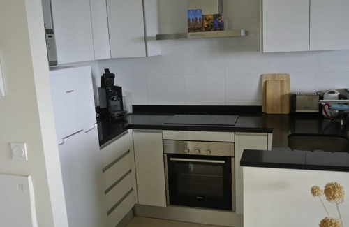 Torre de la Horadada Apartment | Beautiful new sunny, directly overlooking the sea, two minutes from the beach.