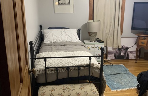 Walpole House | Beautiful Escape 3 miles from Gillette!