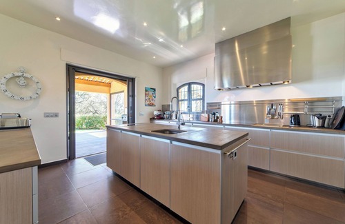 Grimaud Villa | Beautiful family villa with sea view in private seaside estate