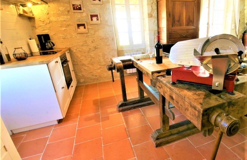 Saint-Sernin House | Beautiful Farmhouse-Idyllic French Living-Private Pool, sleeps 6 + 2 children