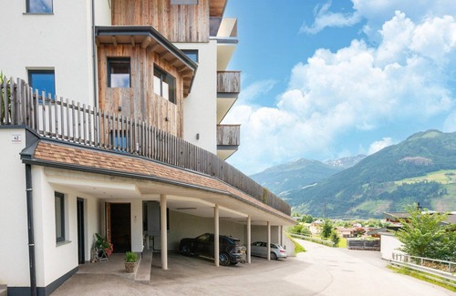 Helfenstein Apartment | Beautiful flat in Hart with fitness room
