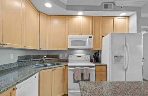 Edgewood Condo | Beautiful Fort Myers Waterfront Gem