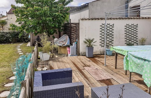 Fontenille-Saint-Martin-d'Entraigues House | Beautiful home in Fontenille St.Martin