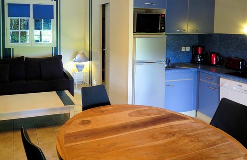 La Bastide-Clairence Apartment | Beautiful apartment for 6 people with pool, WIFI, TV, terrace and pets allowed