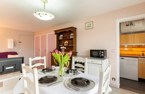 Meschers-sur-Gironde Apartment | Beautiful apartment for 4 guests with WIFI, TV and balcony