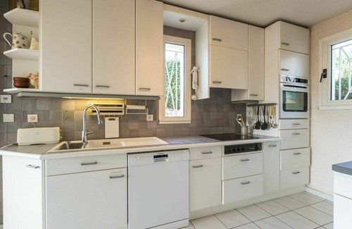 Saint-Pierre-la-Mer House | Beautiful private villa for 6 people with WIFI, private pool, A/C, TV and terrace