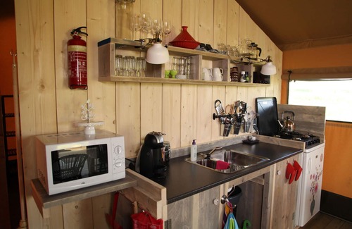 Enumatil Cabin | Beautiful furnished safaritent with private bathroom in separate building (4-p.)