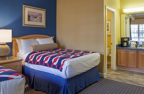 Myrtle Beach Hotel | Beautiful Guest Room at Harbour Lights
