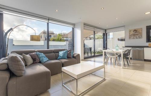 San Pedro del Pinatar House | Beautiful Home In San Pedro Del Pinatar - Ebc295