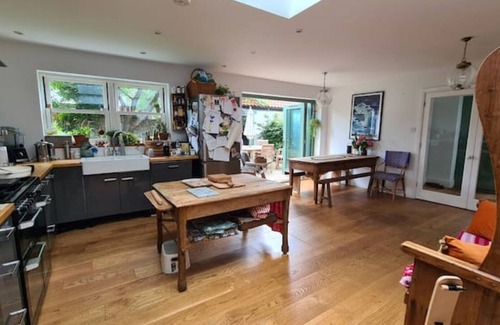 Frome House | Beautiful hidden Frome Home