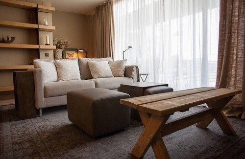 Torroella de Montgri Apartment | Beautiful High-end Apartment Overlooking Emporda Golf Course Lake (28)