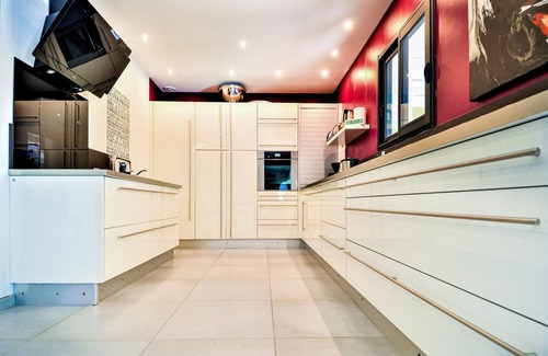 Saint-Victor-la-Coste House | Beautiful home in St Victor la Coste