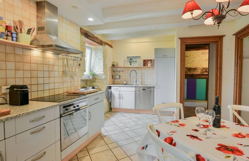 Degagnac House | Beautiful holiday home with a shared pool