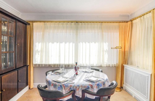 Pedreguer House | Beautiful holiday home in Pedreguer with terrace