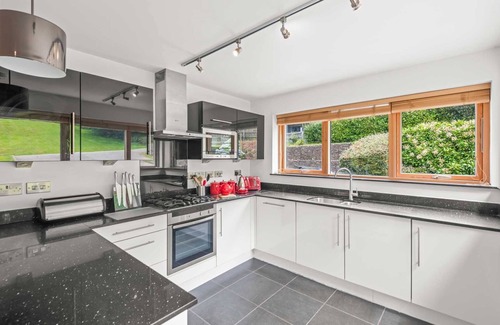 Talland House | Beautiful holiday home, just a walk away from Talland beach.