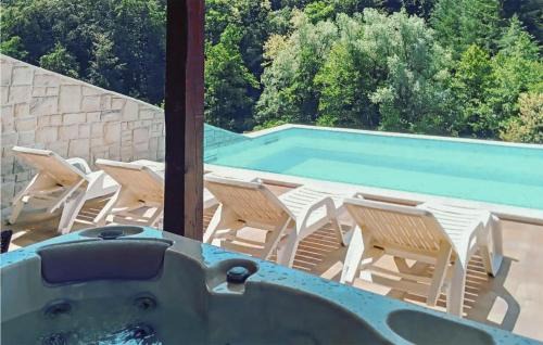 Bistra House | Beautiful Home In Poljanica Bistranska