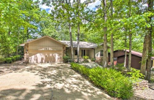 Hot Springs Village Villa | Beautiful Home by Desoto Lake