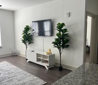 Westside Apartment | Beautiful Home At Midtown