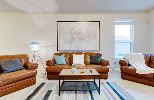 Converse House | Beautiful Home Close to Randolph Air Force Base