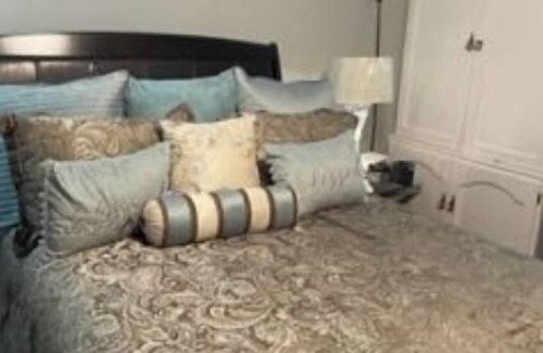 Belleville House | Beautiful home close to Scott AFB, Shiloh, Belleville, & OFallon Illinois