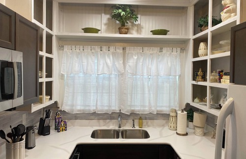 Bossier City House | Beautiful home completely remodeled and painted. Fully furnished. .