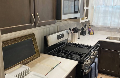 Bossier City House | Beautiful home completely remodeled and painted. Fully furnished. .