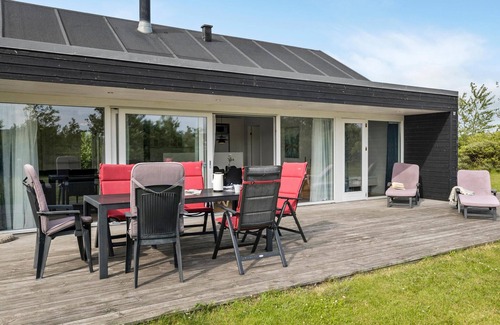 Brovst House | Beautiful home in Brovst with sauna