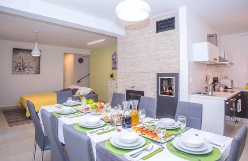 Lanisce House | Beautiful home in Buzet with sauna
