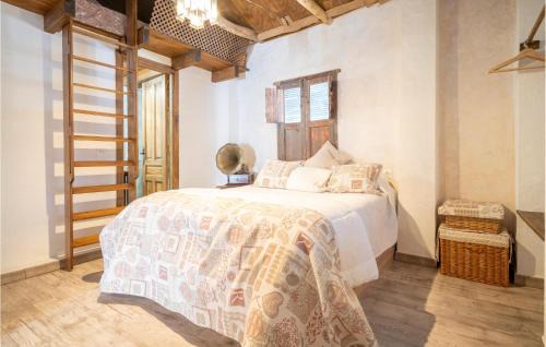 El Colmenar House | Beautiful Home In El Colmenar With Wifi