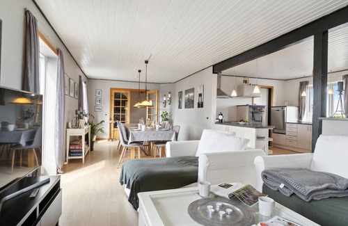 Vesthimmerland Municipality House | Beautiful home in Farsø with kitchen