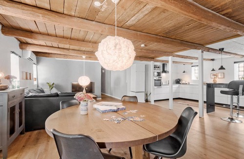 Grenaa House | Beautiful home in Grenaa with WiFi