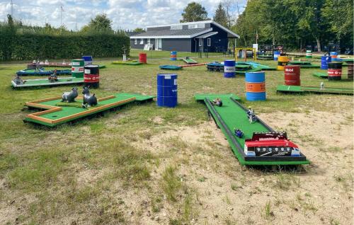 Hampen House | Beautiful Home In Hampen With Wifi