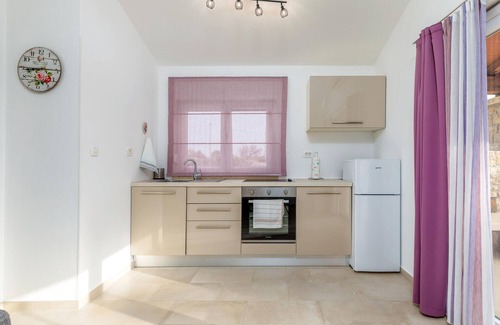 Zminj House | Beautiful home in Klimni with WiFi