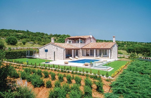 Krnica House | Beautiful home in Krnica with sauna