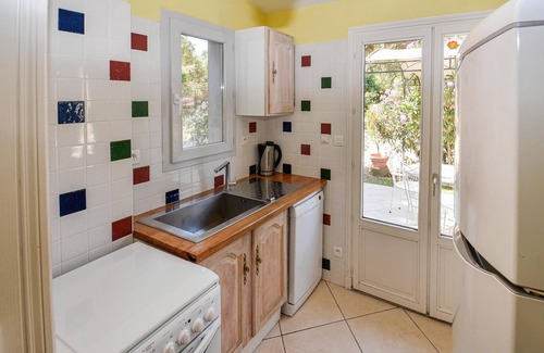 La Garde House | Beautiful home in La Garde with kitchen