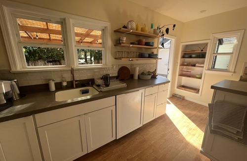 Glendale House | Beautiful Home in Los Angeles -20 mins from Hollywood