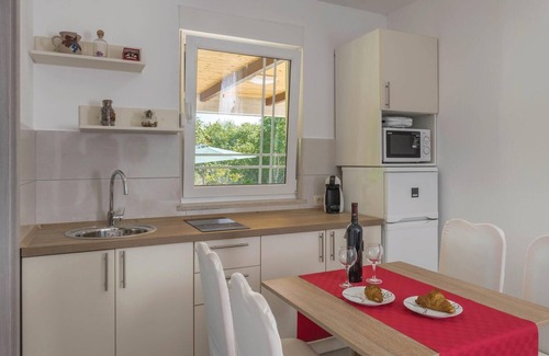 Marcana House | Beautiful home in Marcana with kitchen