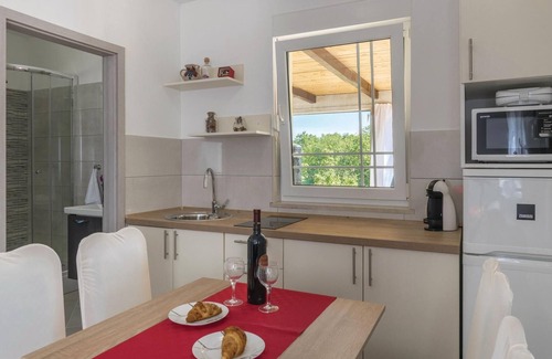 Marcana House | Beautiful home in Marcana with kitchen