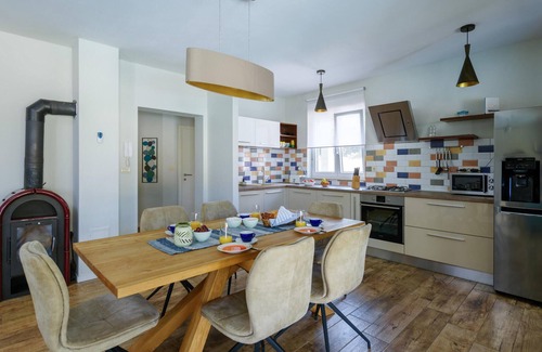 Medulin House | Beautiful home in Medulin with WiFi