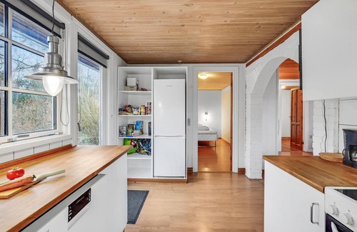 Millinge House | Beautiful home in Millinge with kitchen