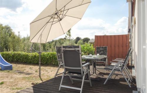 Nordhorn House | Beautiful Home In Nordhorn With Kitchen