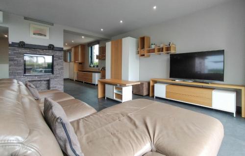 Haringe House | Beautiful Home In Poperinge With Wifi