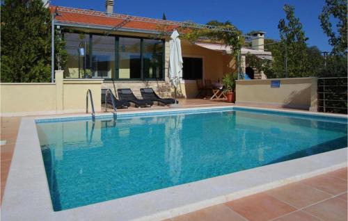 Prapatnica House | Beautiful Home In Prapatnica