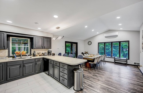 Blakeslee House | Beautiful home in the heart of the Pocono