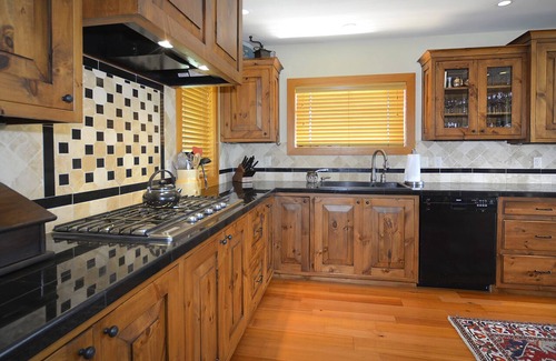 Crested Butte House | Beautiful home in Meridian Lake Park neighborhood just mins from the slopes