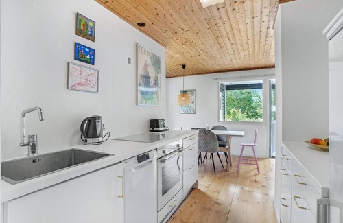 Hoensinge House | Beautiful home in Vig with WiFi