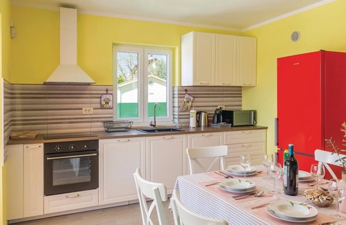 Peroj House | Beautiful home in Vodnjan with kitchen