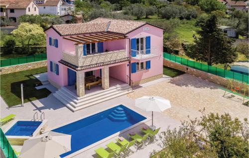 Peroj House | Beautiful Home In Vodnjan With Kitchen