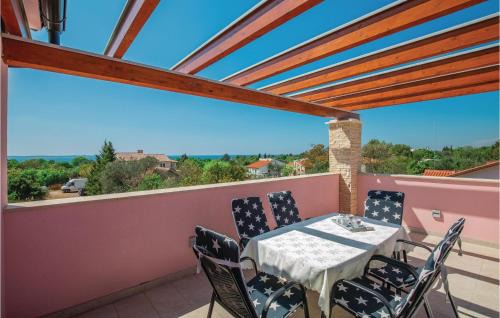 Peroj House | Beautiful Home In Vodnjan With Kitchen