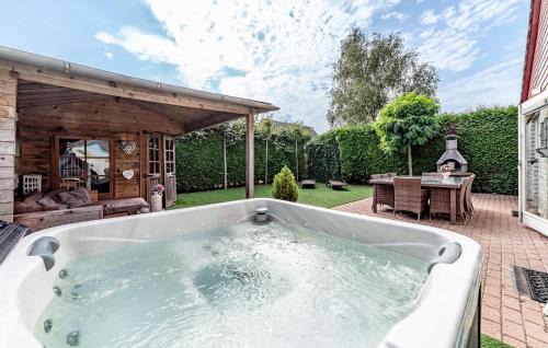 Wemeldinge House | Beautiful Home In Wemeldinge With Sauna